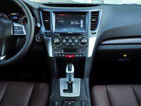 ˹��³ 2.5i CVT �п��Ǳ�̨����д