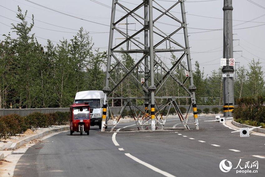 ��ͼ��֣��һ��ѹ������·���� ��·��խ��������