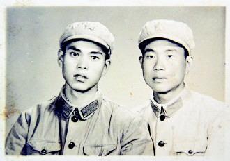 106岁老军人与战友1天击落36架日机 肠子曾被炸出(4)