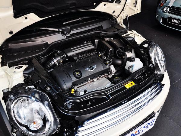 mini 1.6l at 发动机局部特写