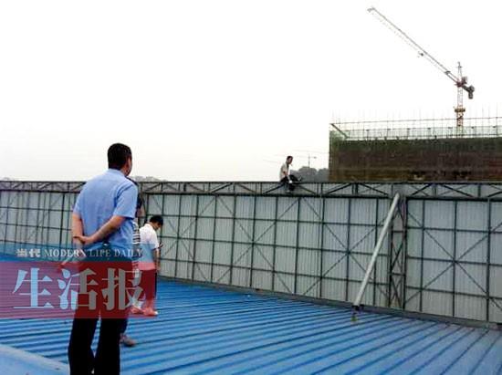 װ���б�ѹ��3ֻ��ָ ��������