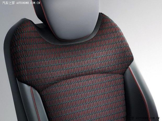 ��ŵ Captur 2014�� Helly Hansen �ر��