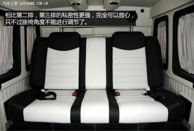 奔驰(进口) 乌尼莫克U5000 SUV 2012款 基本型