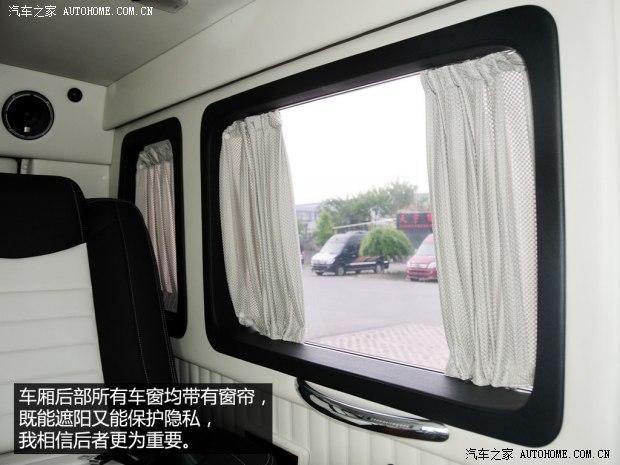 奔驰(进口) 乌尼莫克U5000 SUV 2012款 基本型