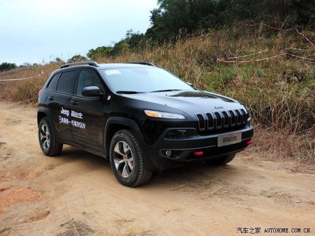 Jeep ���ɹ� 2014�� 3.2L Trailhawk