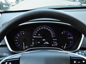 凯迪拉克(进口) 3.0L 方向盘后方仪表盘