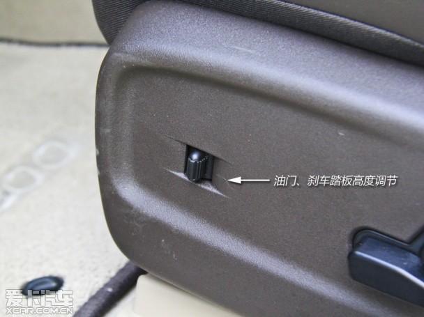 ��������Ϯ �����Լݿ���˹��300C 3.0L