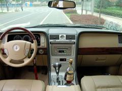 ����Ԫ��ϲ����� �ֿ��캽Ա����12�� 