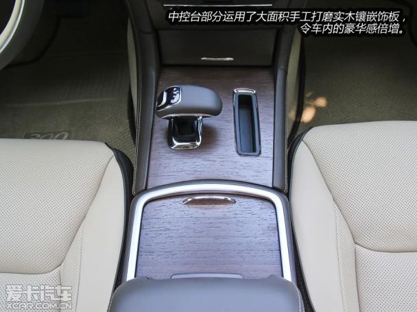 ��������Ϯ �����Լݿ���˹��300C 3.0L