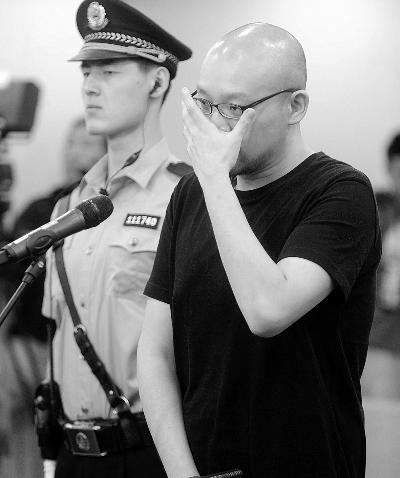 李代沫容留吸毒判9个月 两度放弃自辩律师称有自首