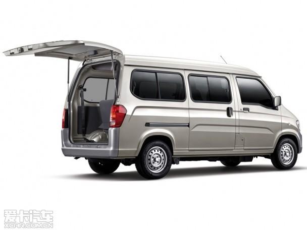 五菱之光加长版正式上市 售价3.58万元