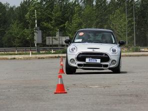 新MINI COOPER S测试