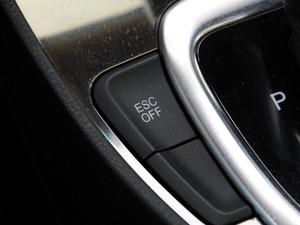 �����л� �л�V5 2012�� 1.5T �Զ�����������