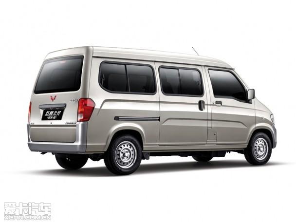 五菱之光加长版正式上市 售价3.58万元