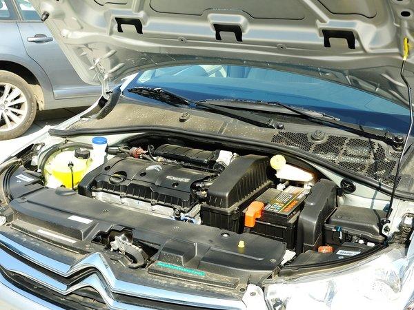 ����ѩ���� ���� 1.6L �ֶ� ������������д