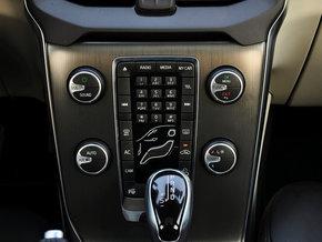 �ֶ���(����) Cross Country 2.0T �п�̨�·���д