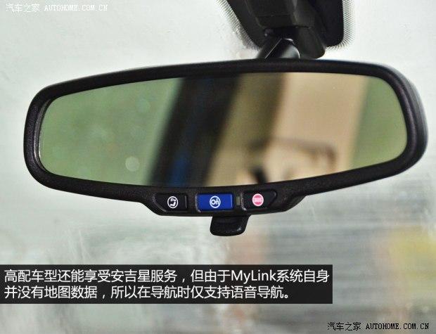 ͨ��ѩ���� ��Ψŷ 2014�� ���� 1.6L AT ���а�