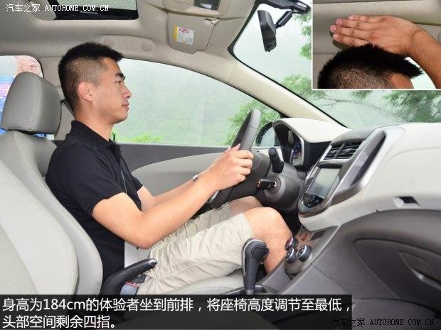 ͨ��ѩ���� ��Ψŷ 2014�� ���� 1.6L AT ���а�