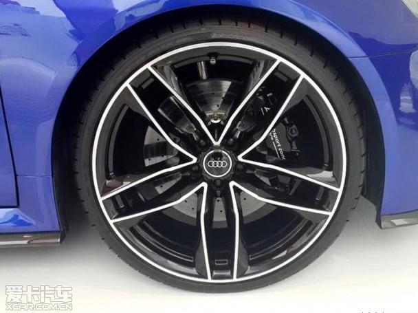 �µ�A3 Clubsport quattro ���ʴ�385kW