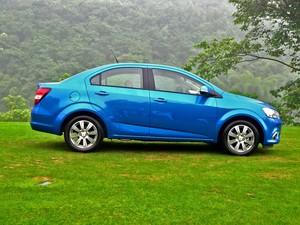 ͨ��ѩ���� ��Ψŷ 2014�� ���� 1.6L AT ���а�