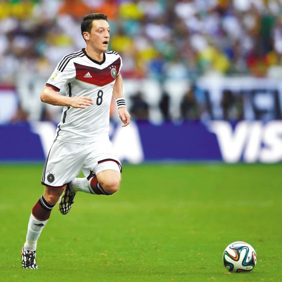 德国中场大将厄齐尔 新华社发观象台德国 vs 加纳时间:6月22日3时首战