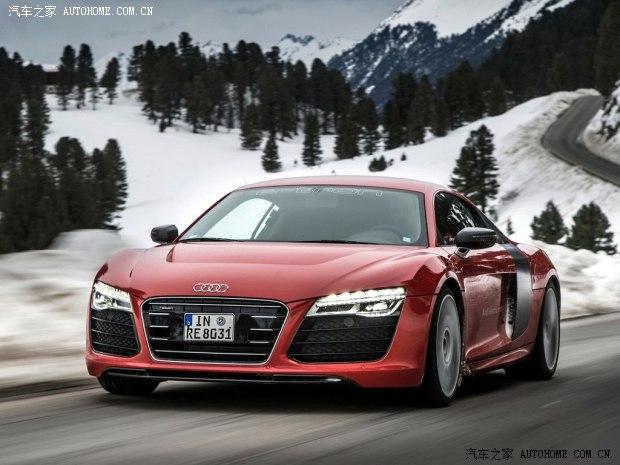 �µ�(����) �µ�R8 2013�� e-tron concept