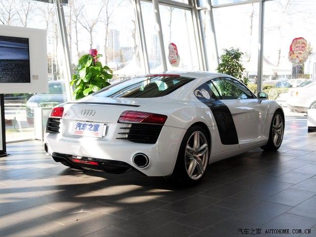 �µ�(����) �µ�R8 2014�� 4.2 FSI quattro