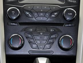 �������� 2.0T AT �п�̨�·���д