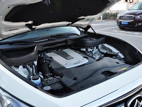 英菲尼迪 3.5L 自动 发动机主体特写