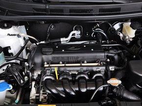 北京现代 1.4L 自动 发动机主体特写