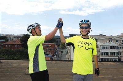 �����������໥���������죬�����Ҫ������Сʱ�ؾ������˺����У���ʱ20�죬�г�Լ1800����¾������� ���� ��