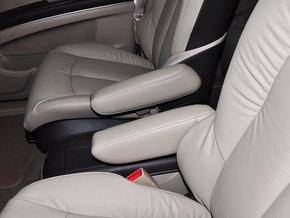 ��� 3.0L ǰ�����������м�