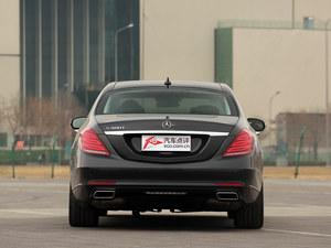 奔驰S级最高让利15万元 送2万元装潢