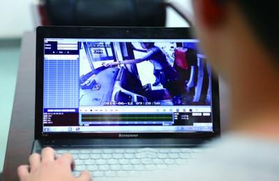 行车记录仪拍下当时场景