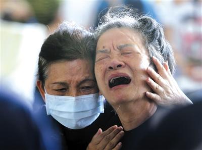 媒体四问高雄气爆惨剧:出现险兆为何不撤人?