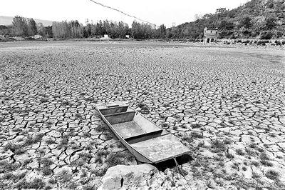 ƽ��ɽۣ�ذ������¥��ɺԵ�ʮ�ֹ�ˮ�⹩ͼ/CFP