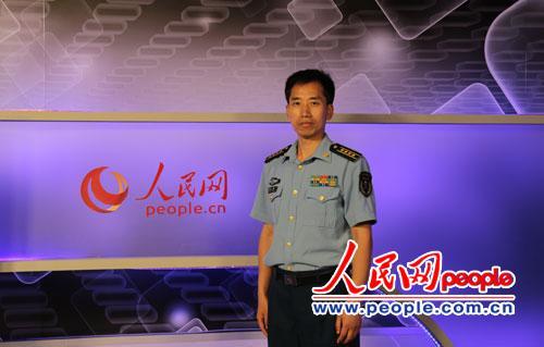 �潡��У����������