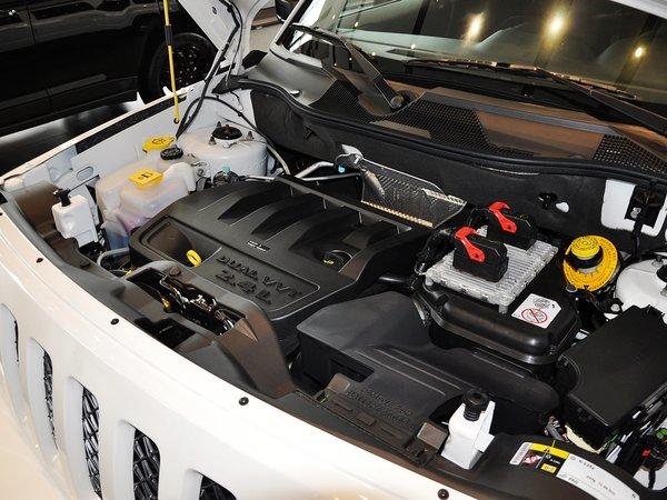 Jeep 2.4L �Զ� ������������д