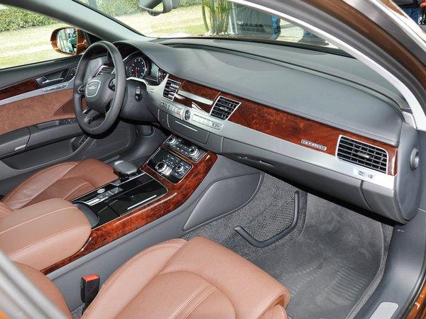 �µ�(����) 45TFSI quattro �п�̨�Ҳ�