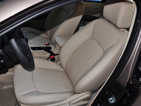 �������� 1.6DVVT �ֶ� ��ʻϯ����ǰ45����ͼ