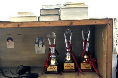 17���к�Ϊ��ѧ�ѵ����׳��� �����Źײ��ŵ�