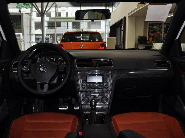 �Ϻ����� 1.6L �Զ� �п�̨����