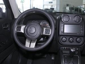 Jeep���ɿͲ����ֳ����� ����2.5�����