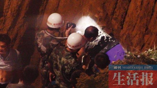 ����ȡˮ����10��� ����Ա��ͨ������ȳ�(ͼ)