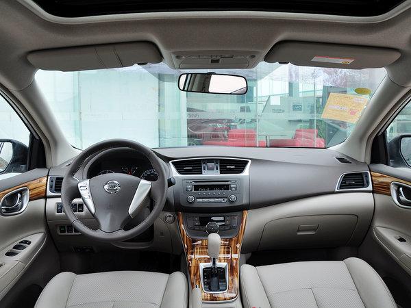 �����ղ� 1.6LXV CVT �п�̨����