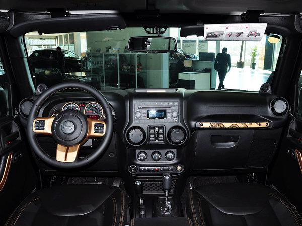 Jeep 3.6L �п�̨����
