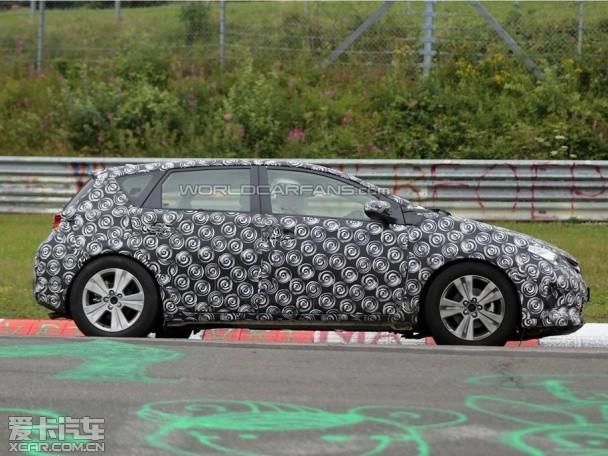 ����Auris Cross���͵��� �����귢��