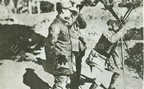 ��ɽ����ս�нɻ���ڶӾ�