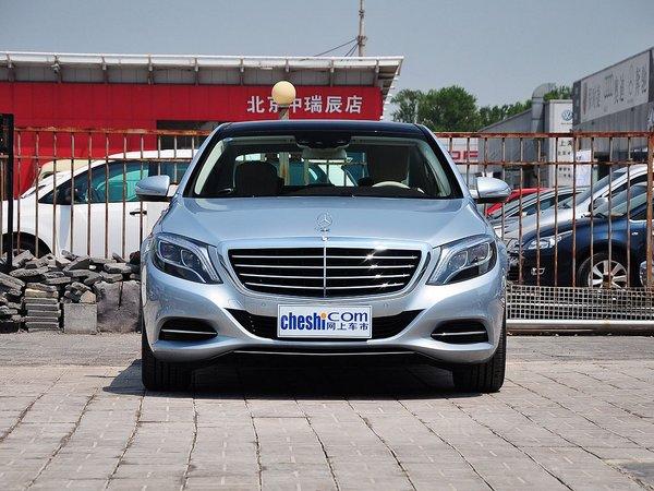 奔驰(进口) S320L 车头正面视角