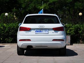 一汽奥迪 30 TFSI 车辆正后方尾部视角